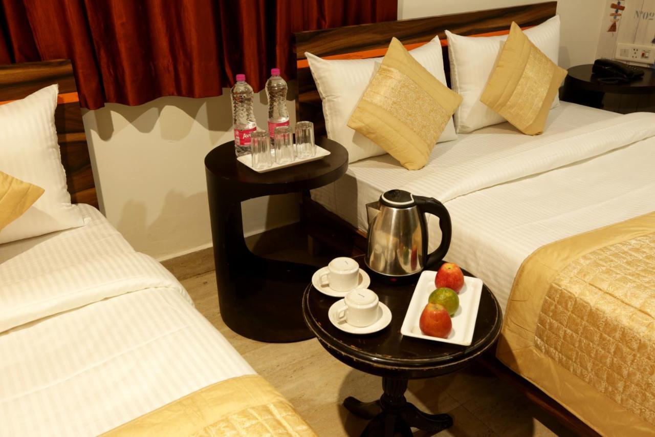 Hotel Airport Star Нью-Дели Экстерьер фото