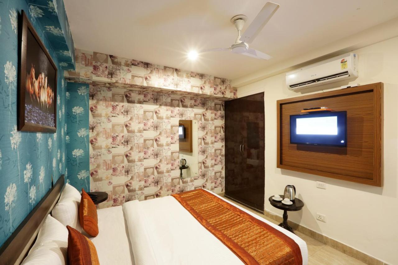 Hotel Airport Star Нью-Дели Экстерьер фото