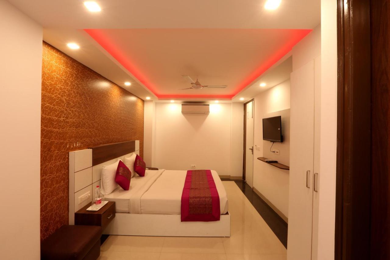Hotel Airport Star Нью-Дели Экстерьер фото