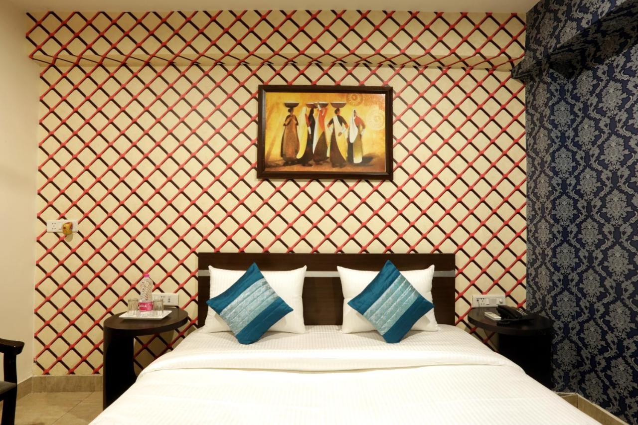 Hotel Airport Star Нью-Дели Экстерьер фото